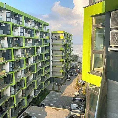 Amazon By Alz Hotel 4*